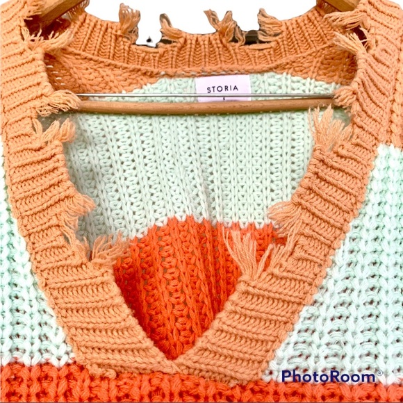 STORIA Distressed Color Block Cropped Sweater🌈 - Picture 8 of 15